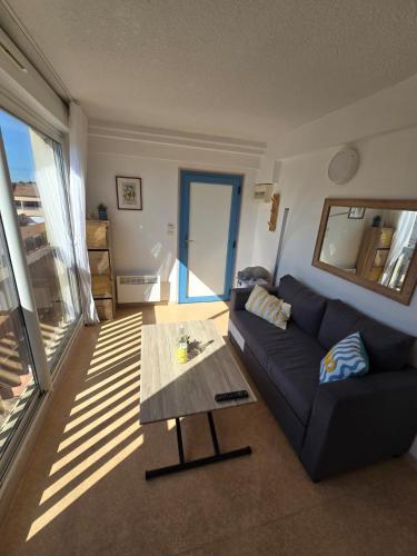 Studio avec piscine 2-4 personnes à deux pas du port
