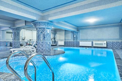 S&L Boutique Hotel — Swimming pool