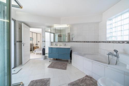 Apartment 10 people Terrace & Palais des Festivals