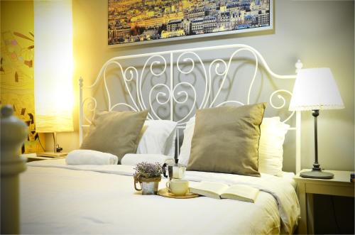 Ένα ή περισσότερα κρεβάτια σε δωμάτιο στο Goodfellas Thong lo Hostel #Check in time needed#