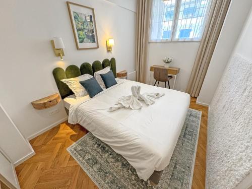Seaside Escape with Terrace - Nice