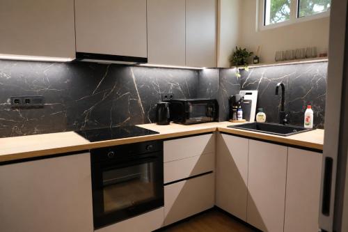 No7 Urban Nest - Renovated 1BR Apartment Near Metro & Central Athens