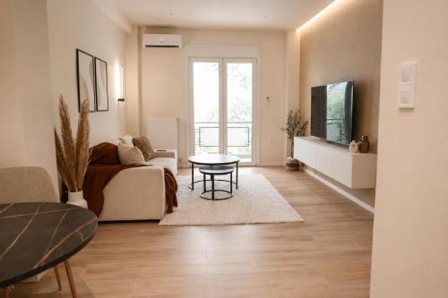 No7 Urban Nest - Renovated 1BR Apartment Near Metro & Central Athens