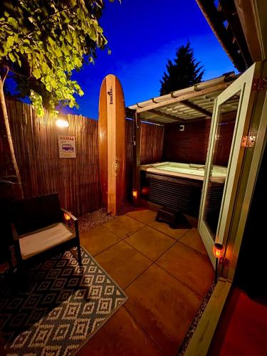 Foto Cozy Beach house with private jacuzzi & garden between Amsterdam Haarlem and Schiphol Airport