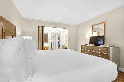 Destin Holiday Beach Resort photo 92