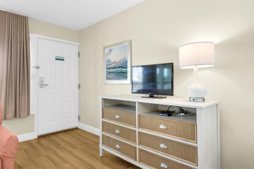 Destin Holiday Beach Resort photo 102
