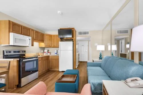 Destin Holiday Beach Resort photo 16