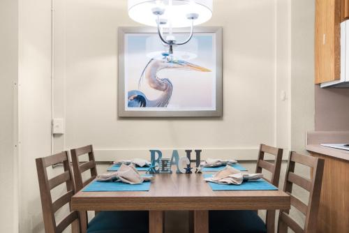 Destin Holiday Beach Resort photo 67