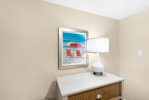 Destin Holiday Beach Resort photo 71