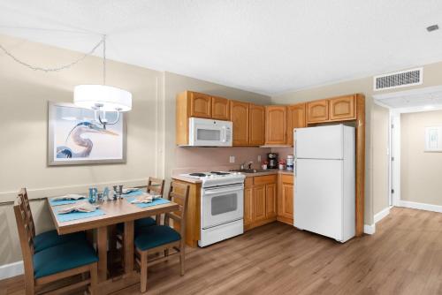 Destin Holiday Beach Resort photo 73