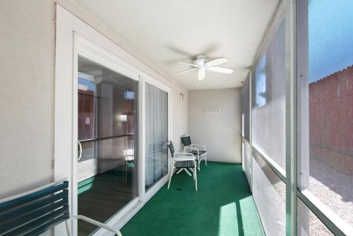 Destin Holiday Beach Resort photo 81