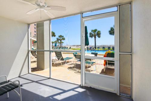 Destin Holiday Beach Resort photo 145