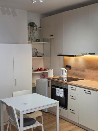 Apartment Tesla - City Center - Parking