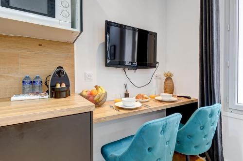 Studio avec A-C aux Champs-Elysees