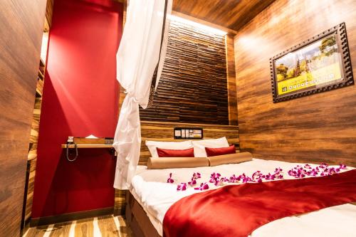 Petit Bali Forest Shinjuku Sanchōme