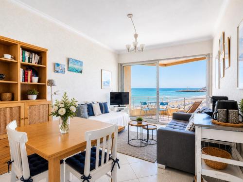 Studio face mer avec garage et proche centre ville, plage, commerces - FR-1-197-486