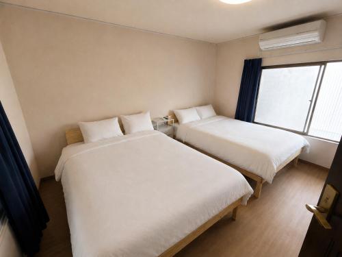 Cozy Osaka Stay for Families & Groups Near Namba