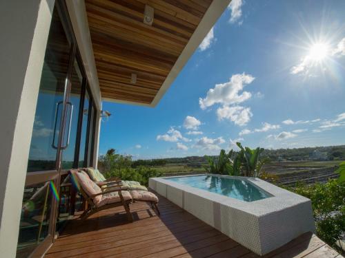Piscina a Beras Manor Kenting o a prop