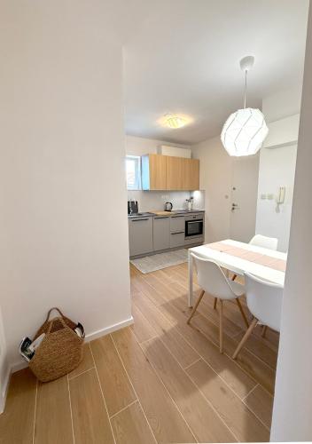Marjan Hill Apartment - close to center & garage