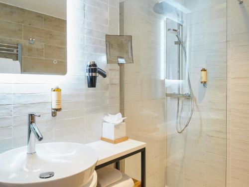Mercure Avignon TGV Hotel & Spa photo 45