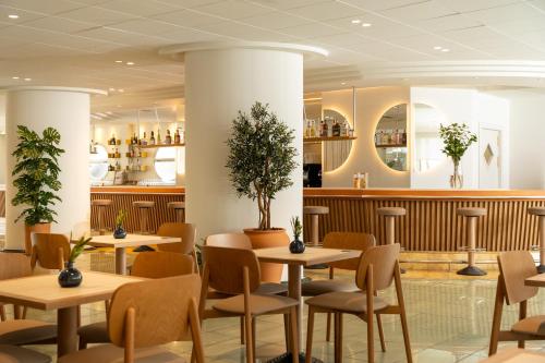 Hotel Helios Lloret — Lounge or bar