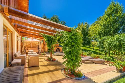 Bed and breakfast in the middle of nature