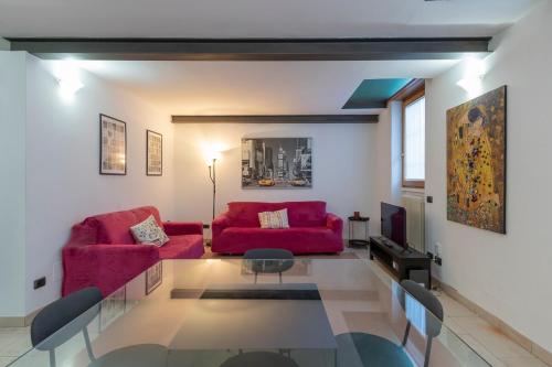 Xenia - 4 room apt in Via Zamenhof 21