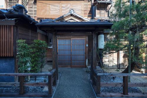 Hikoso-machi Gin no Ma