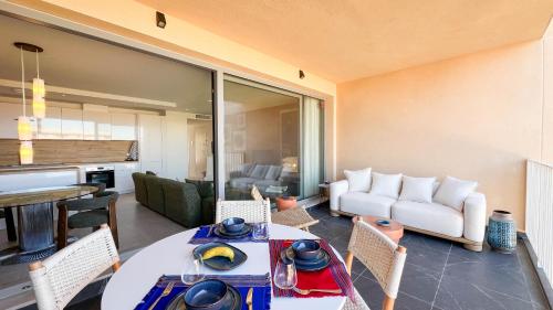 Residencial Alqueria by CARLOSFERIEN