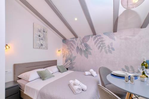 Nikolina - Luxury Studio apartment with private parking, near sea