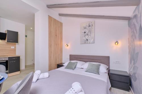 Nikolina - Luxury Studio apartment with private parking, near sea