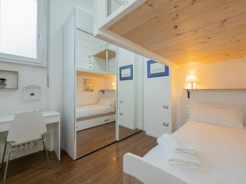 Xenia Milano - 3 rooms apt at Via Vincenzo Vela 14