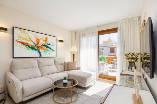 Sunny penthouse with terrace, Punta Prima
