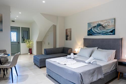 Courtyard Breeze Studio by the Port