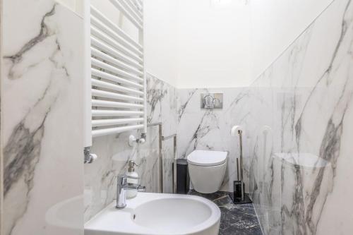 Downtown luxury Sleeps 4, Crocetta, 8 min from the Duomo