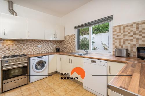 #245 Family Villa w Pool 5 Min to Zoomarine