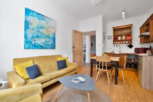 Cozy with Character Vibrant Cottage Style Flat at Leith Links Park photo 5