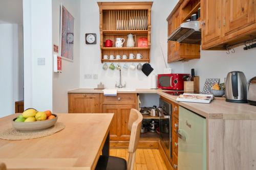 Cozy with Character Vibrant Cottage Style Flat at Leith Links Park photo 30