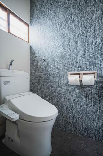 Shinjuku Area, 8-min to Station, 4 BR, Sleeps 9