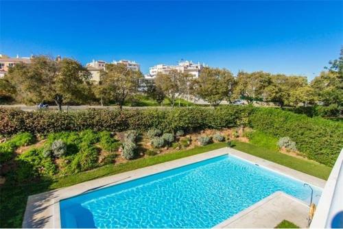 Sunny Algarve Retreat - Pool & 10 min to beach
