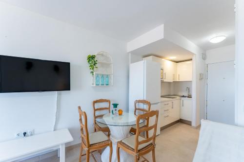 Sunny Studio with Sea Views in Central Benalmádena - Pass the Keys
