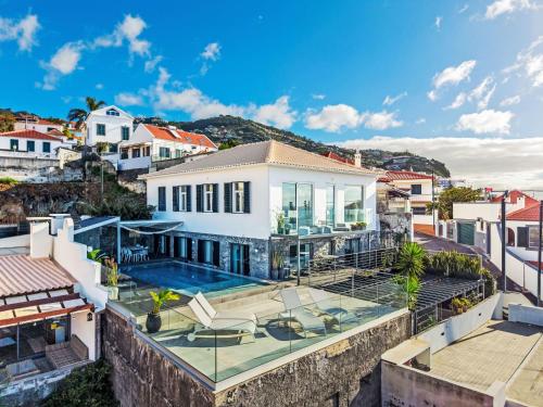 Holiday Home Lazaro Exklusive Villa von HRM by Interhome