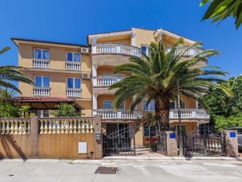 Apartment Villa Canaria 2 by Interhome