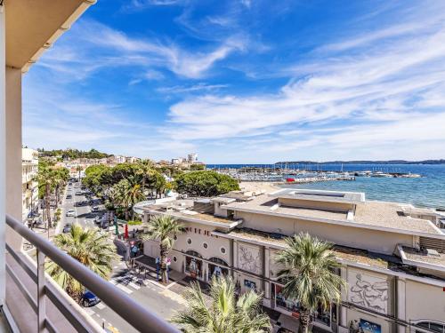 Apartment Les Dauphins-1 by Interhome