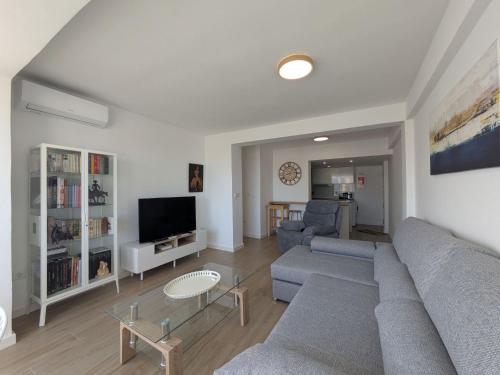 Apartment Pintor Sorolla-2 by Interhome