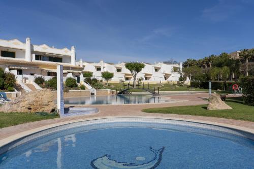 #346 Family Villa in Albufeira Pool, BBQ & AC