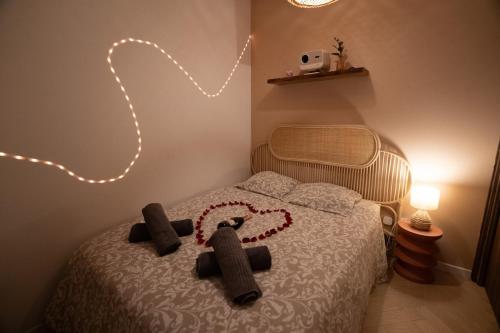 Jacuzzi Privé & Cinéma - Maison Romantique