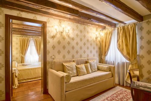 Hotel Palazzo Stern photo 26