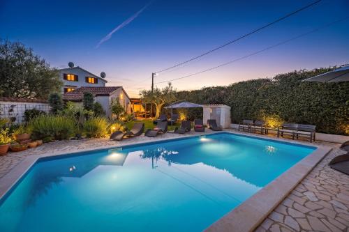 Villa Mia & Iva for 6 plus 2 people near Poreč with private pool & kids playground - pet friendly