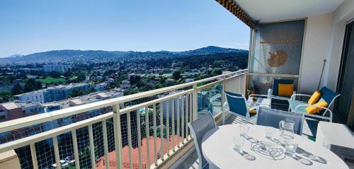 Lovely 48 m2 appt with sea view and swimming pool photo 12
